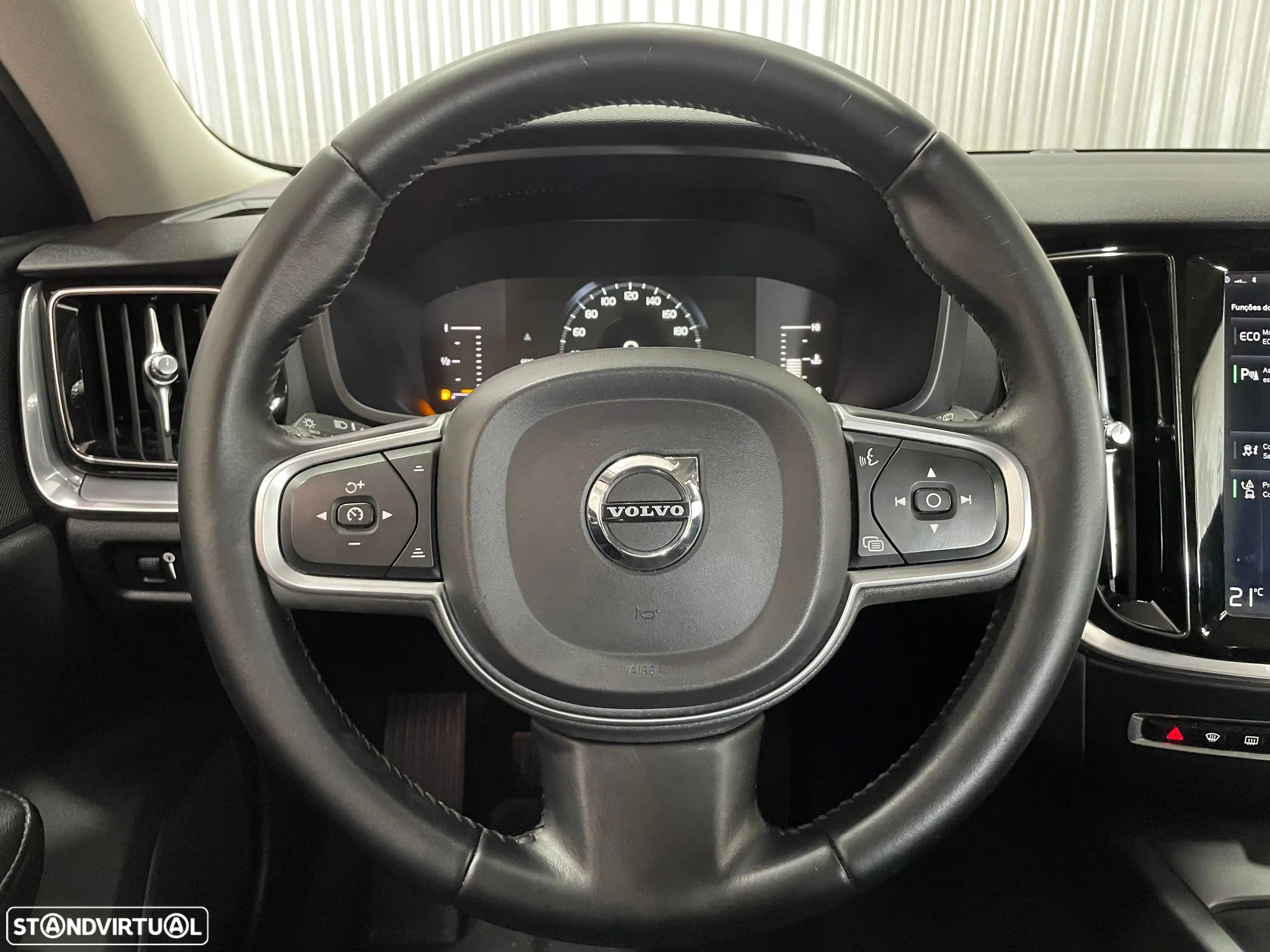 Volvo V60 2.0 D3 Momentum - 8