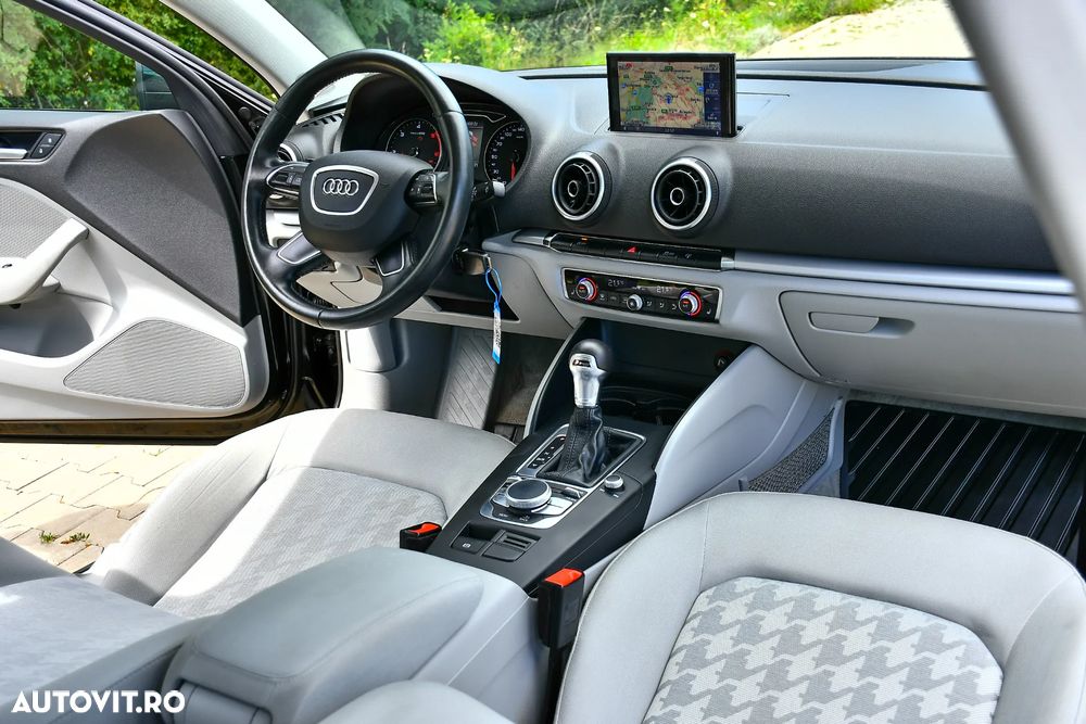 Audi A3 1.6 TDI Sportback (clean diesel) S tronic Attraction - 18