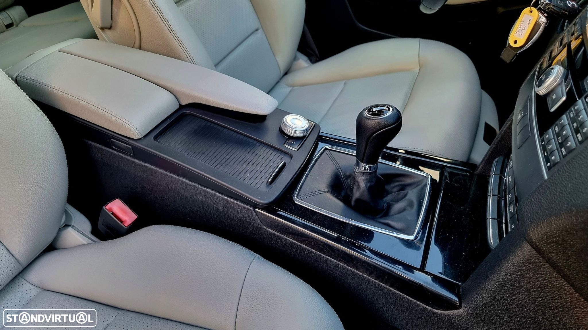 Mercedes-Benz E 220 CDi Avantgarde BlueEfficiency - 11