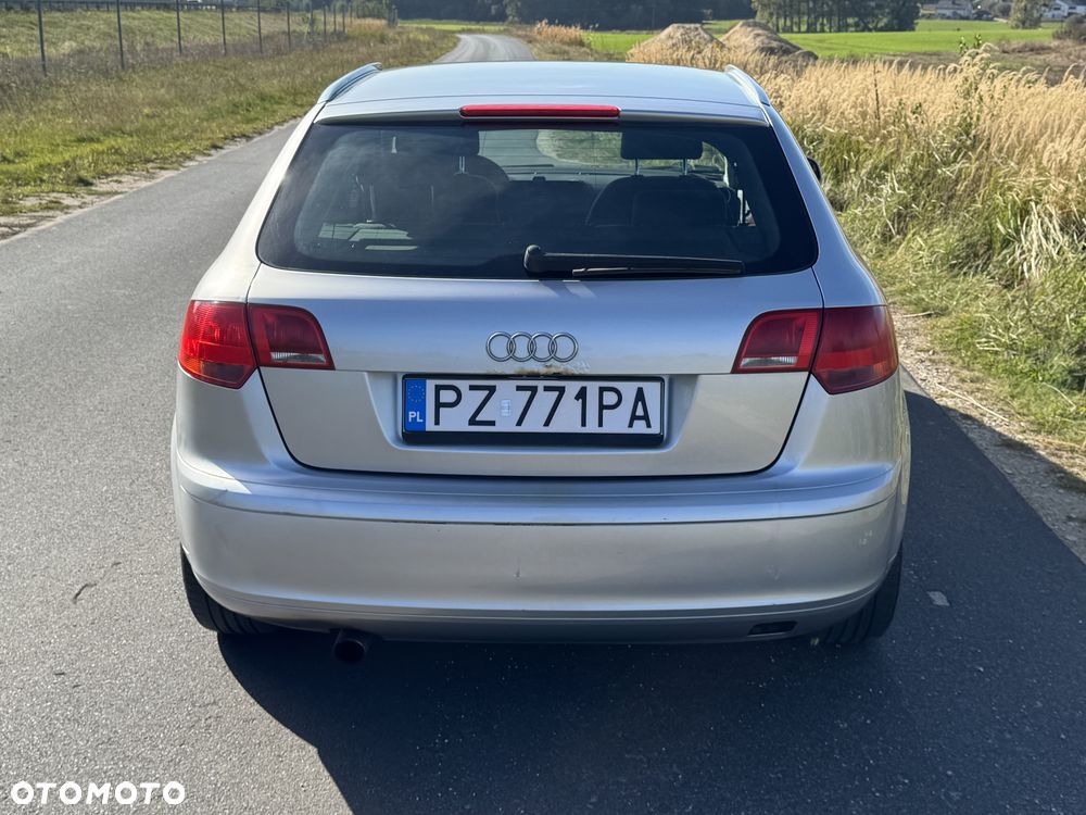 Audi A3 Sportback 1.6 FSI Ambiente - 6