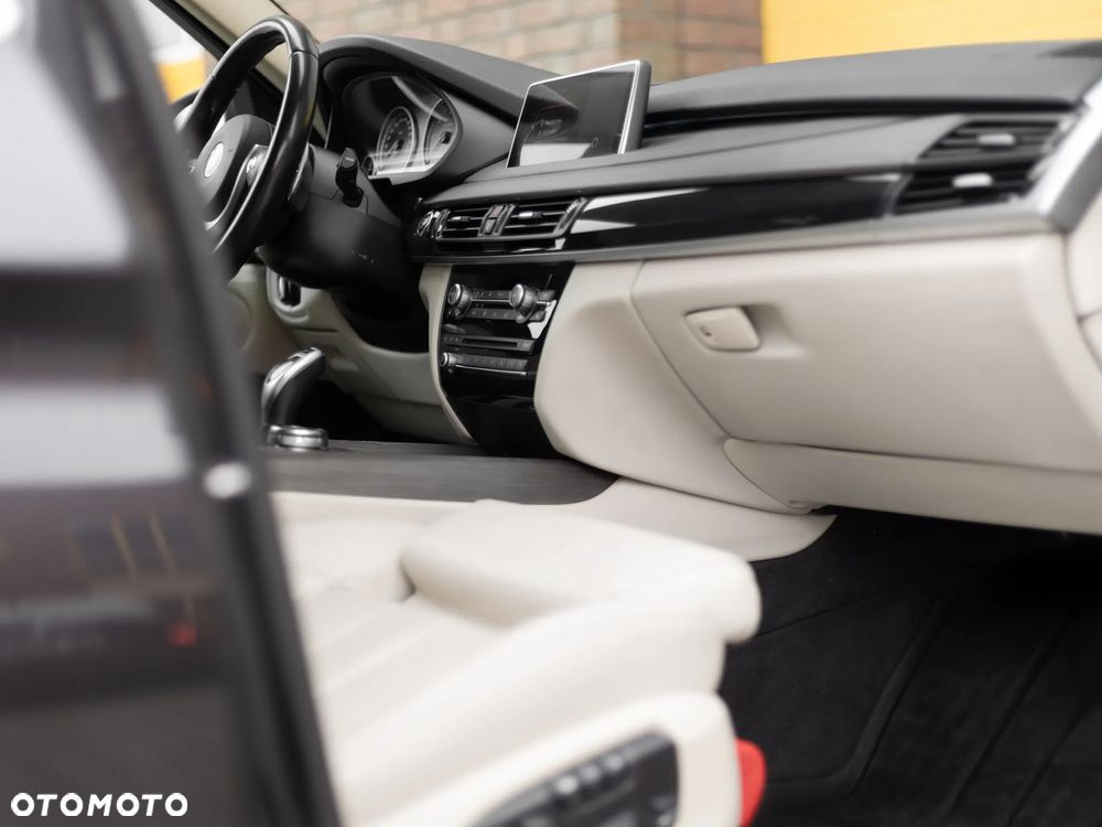 BMW X5 xDrive25d - 32