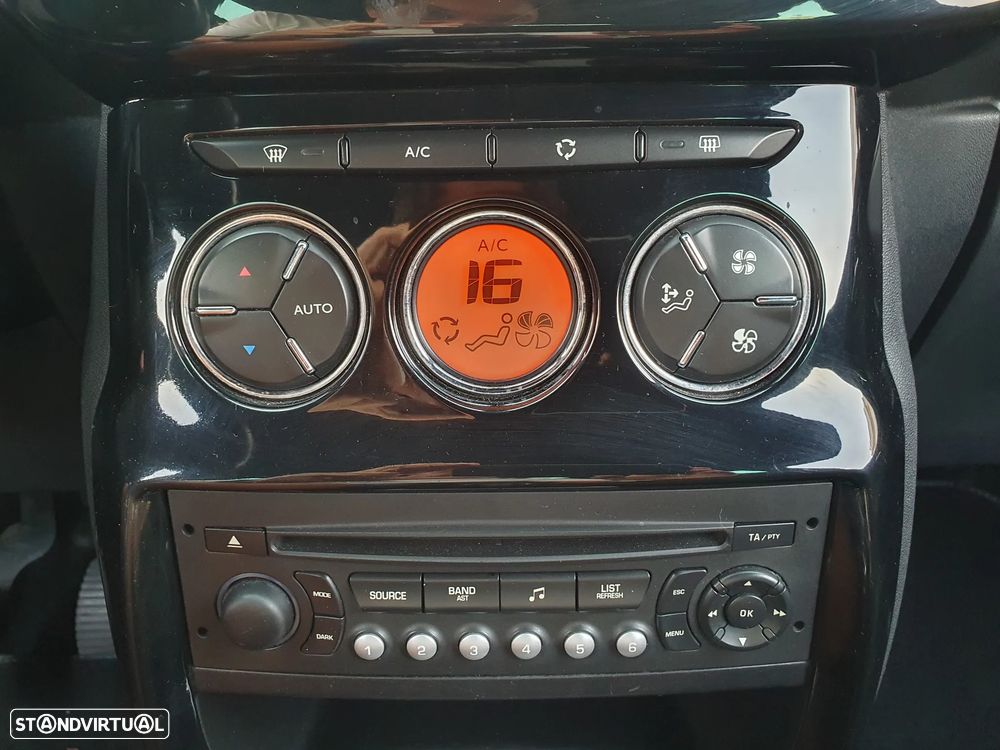 Citroën DS3 1.6 e-HDi So Chic - 11