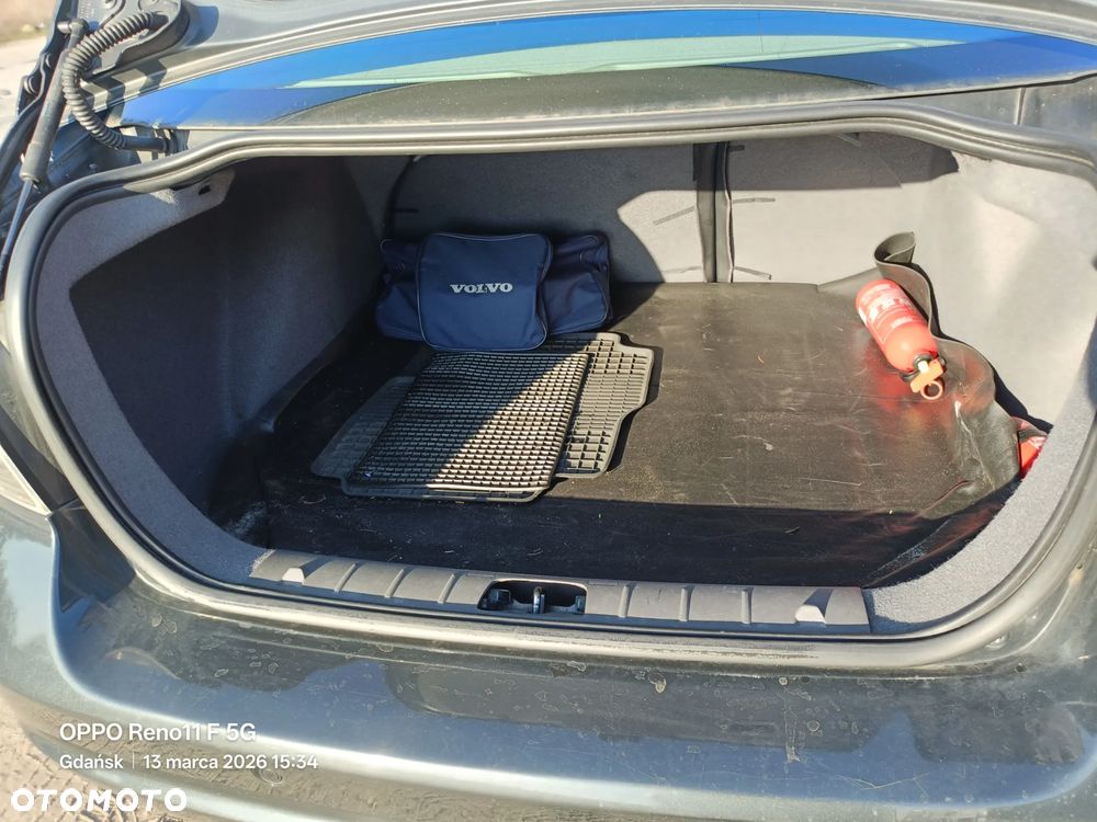 Volvo S40 2.0D Momentum - 13