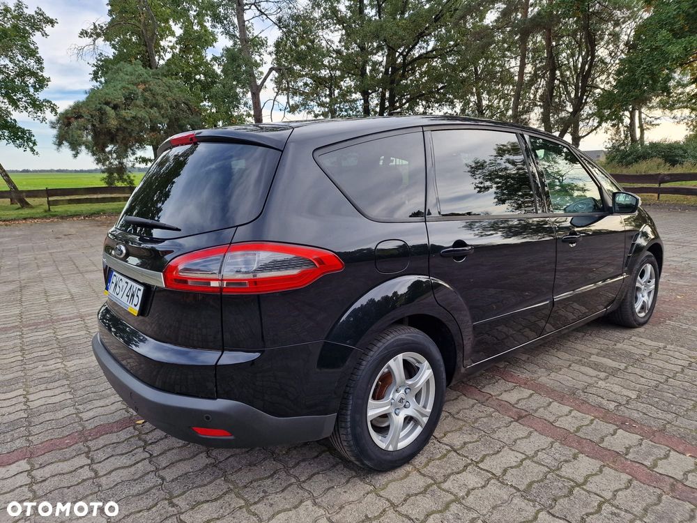 Ford S-Max - 13