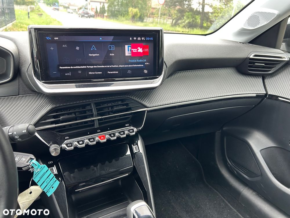 Peugeot 208 - 10