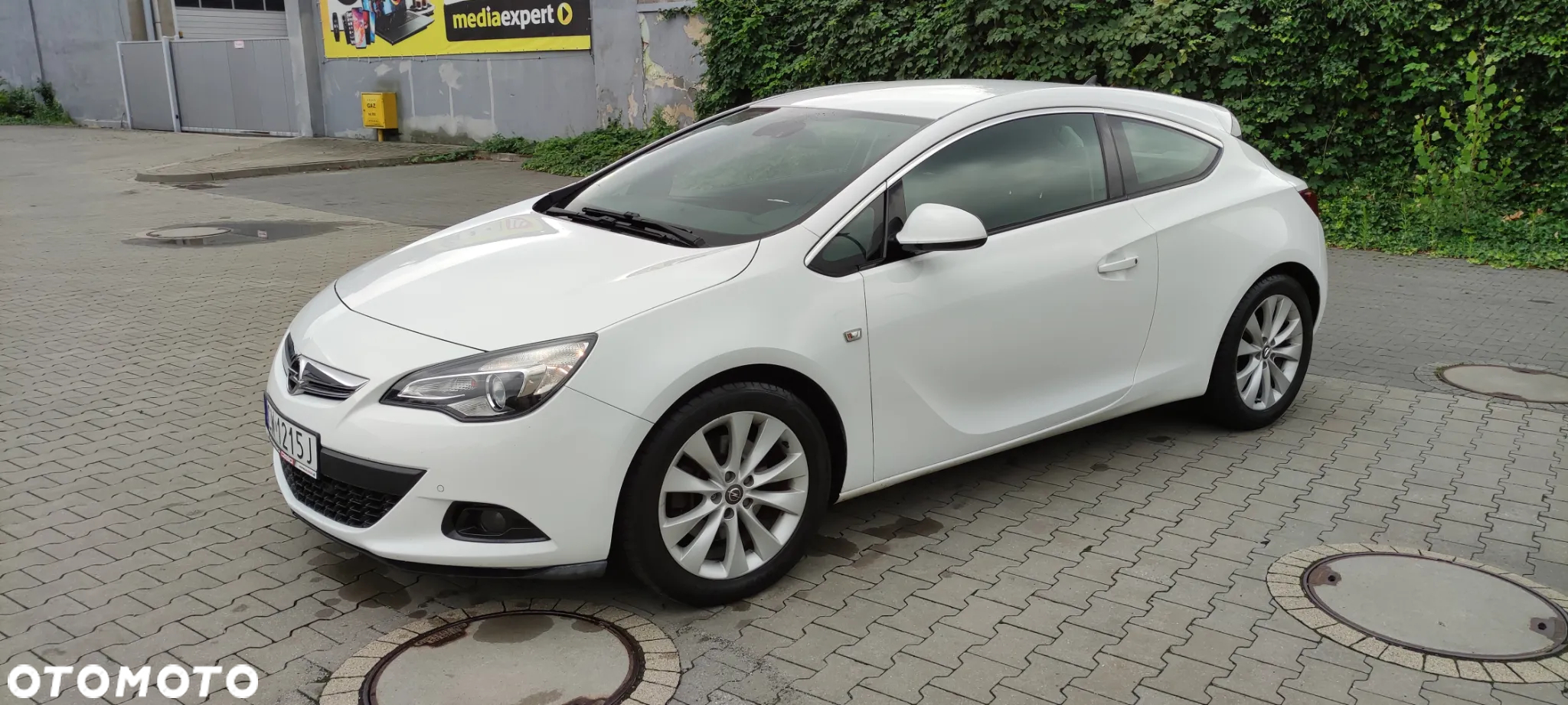 Opel Astra GTC 1.7 CDTI DPF ecoFLEX Start/Stop Innovation - 2