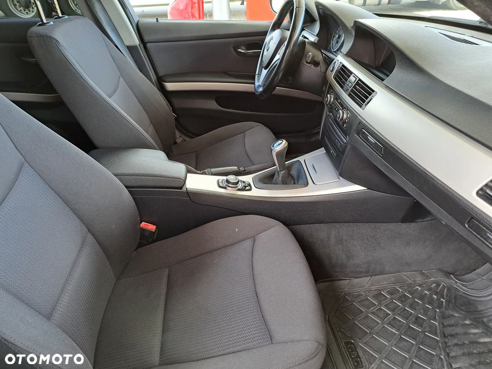 BMW Seria 3 - 18