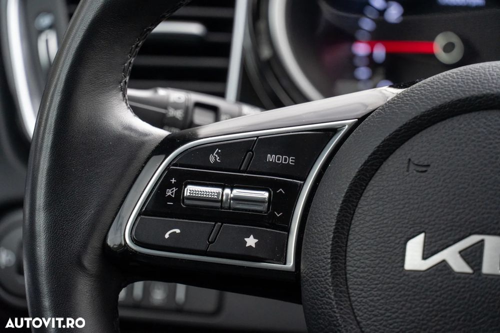 Kia XCeed 1.5 T-GDI 7DCT City - 19