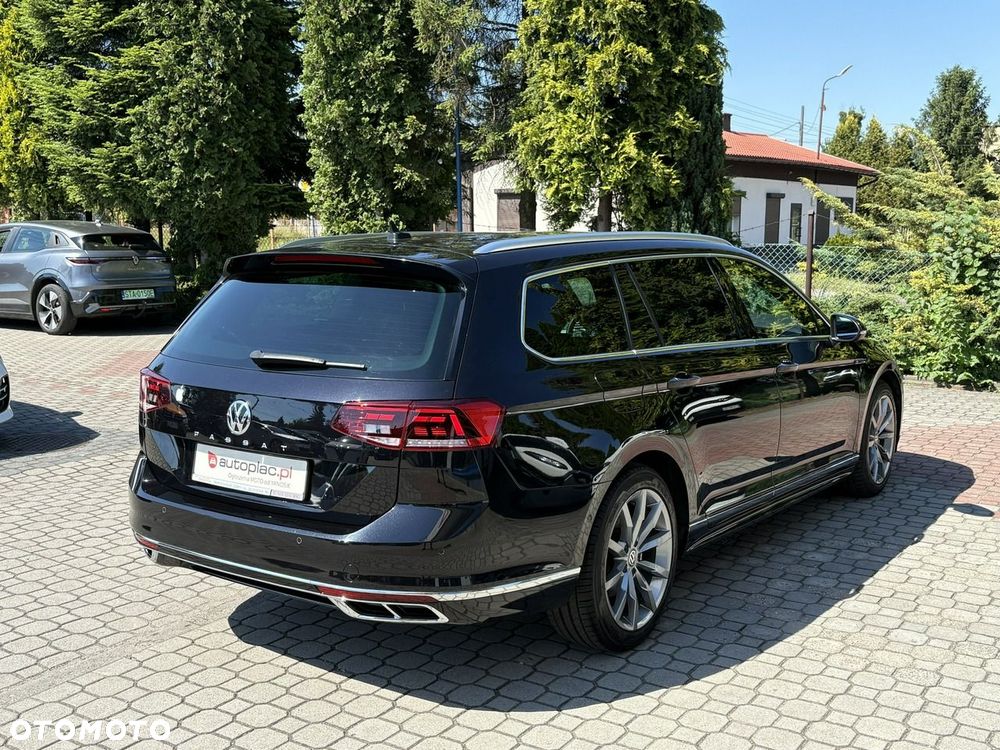 Volkswagen Passat - 4