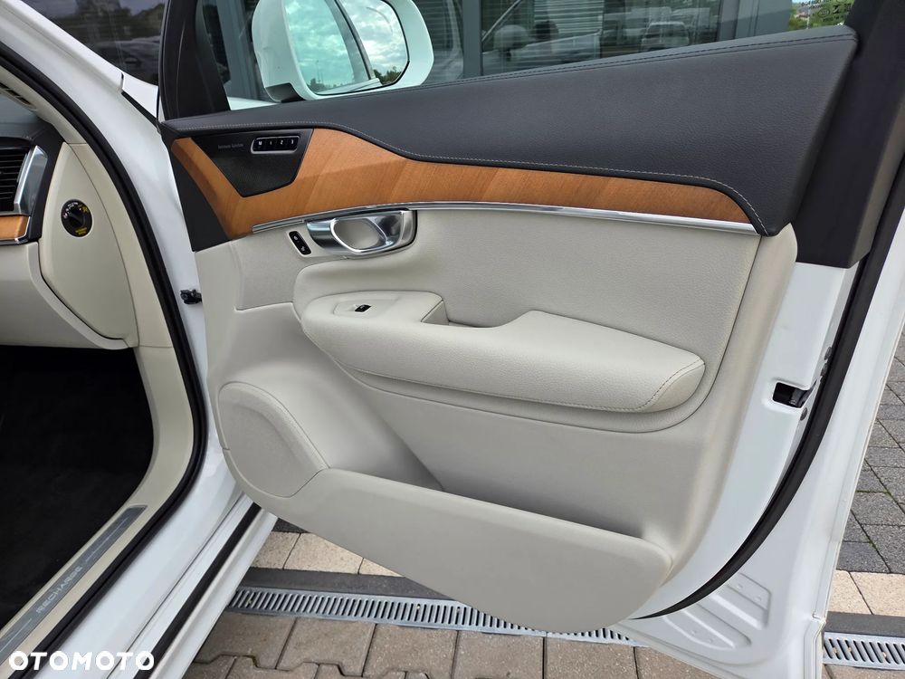 Volvo XC 90 - 34