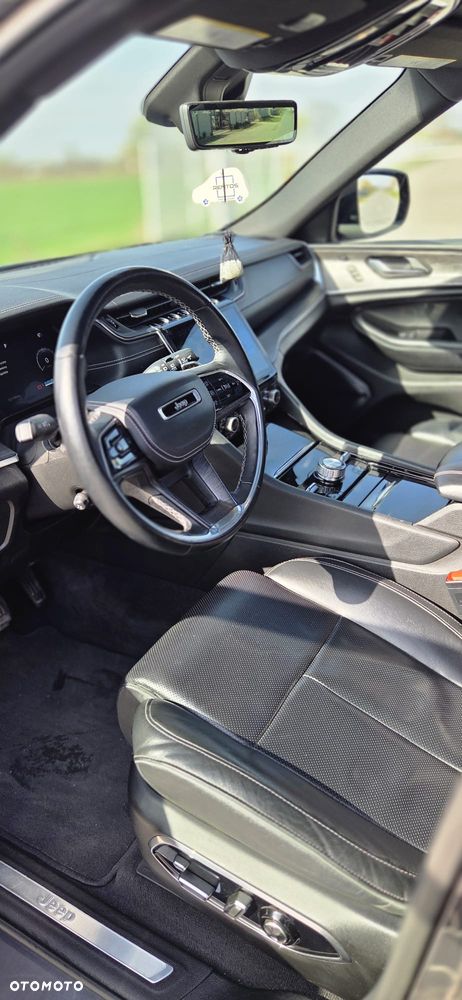 Jeep Grand Cherokee 5.7 V8 Overland - 35