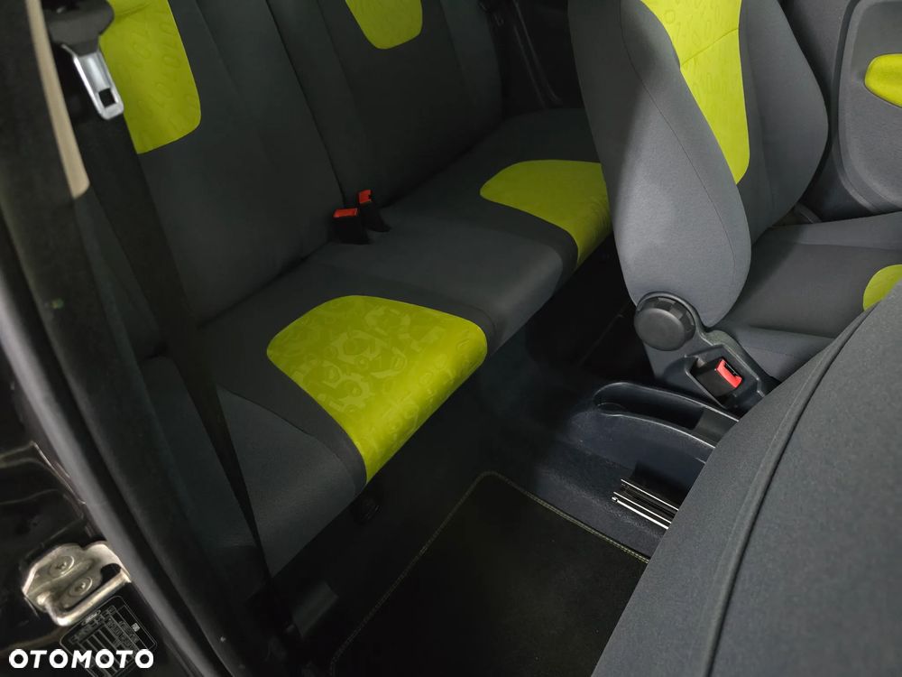 Ford KA - 27