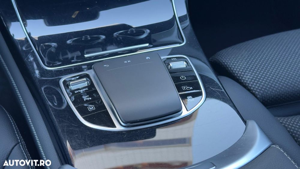 Mercedes-Benz GLC - 21