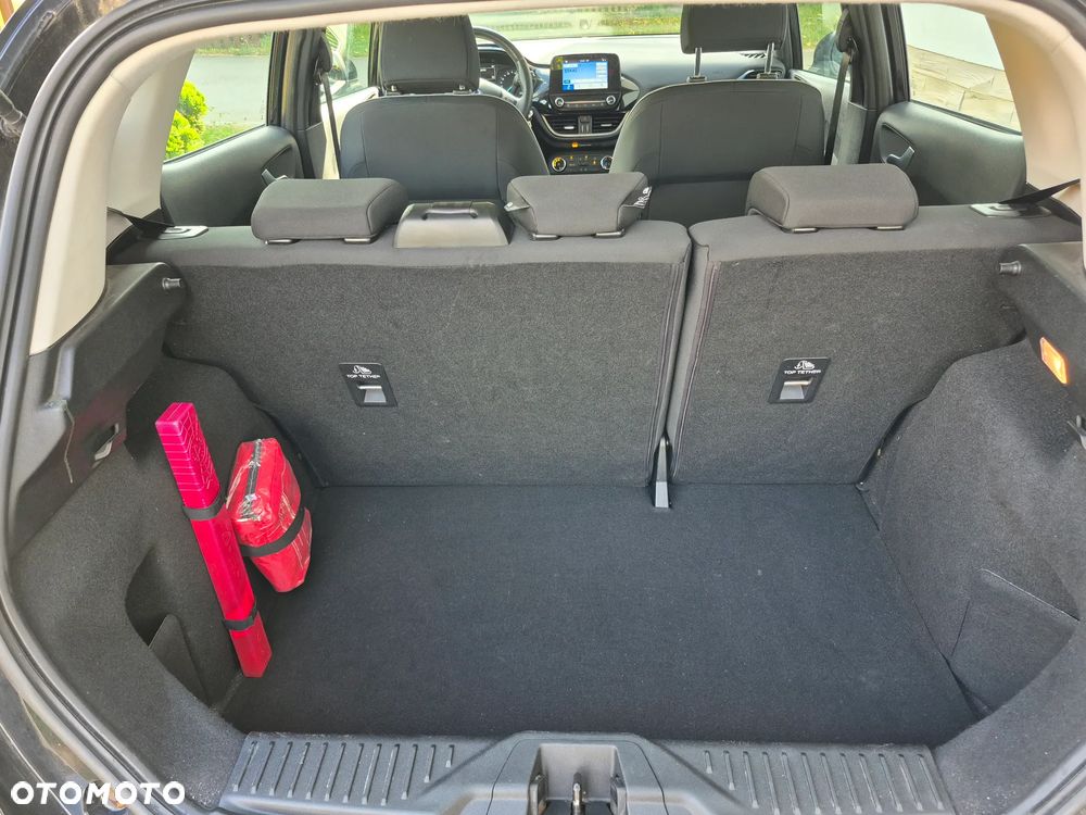 Ford Fiesta 1.1 S&S TITANIUM - 21
