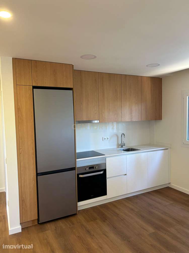 Apartamento T2 Arrendado com Yield Imediata – São Bento, Santarém - Grande imagem: 5/6