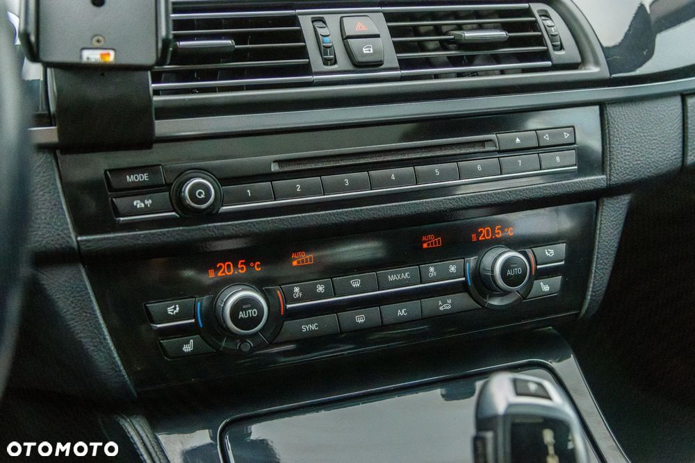 BMW Seria 5 525d - 21