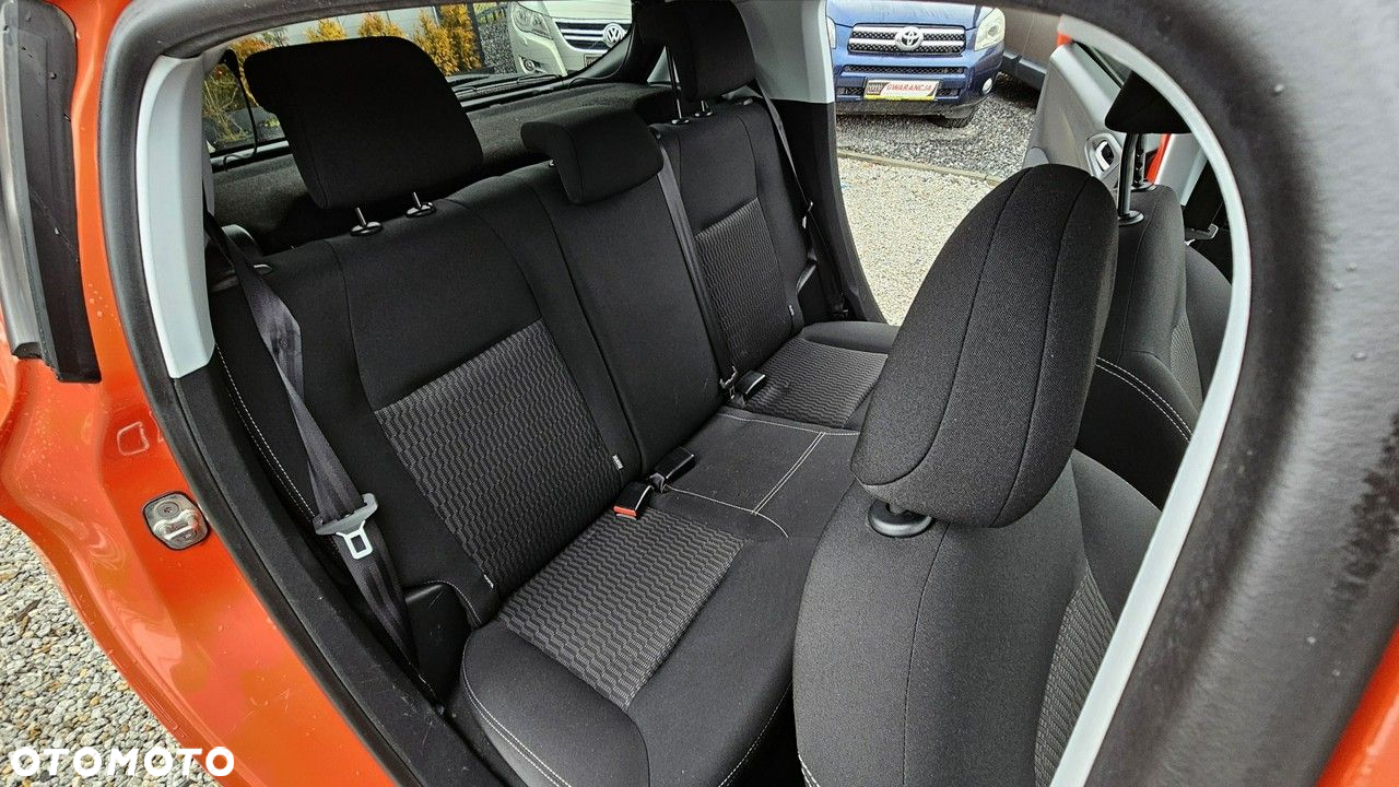 Peugeot 208 - 18
