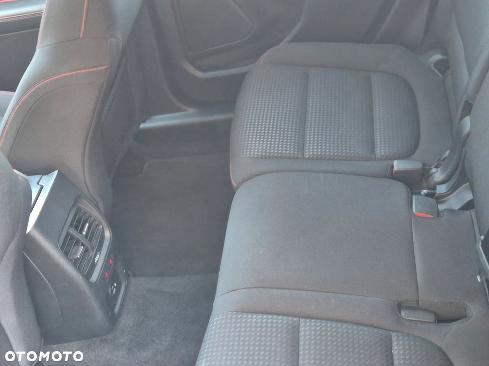 Ford Kuga - 12