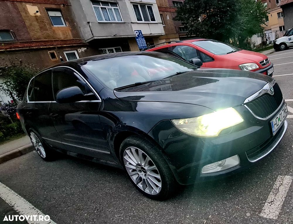 Skoda Superb 2.0 TDI Elegance DSG - 5