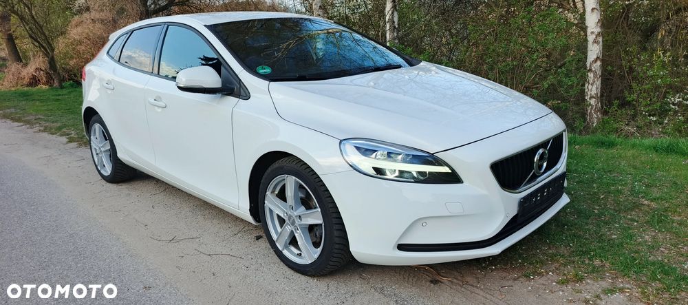 Volvo V40 T3 Drive-E Kinetic - 1