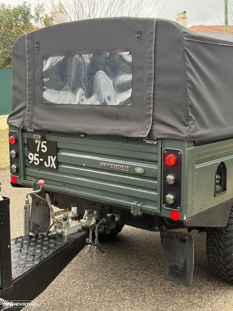 Land Rover Defender 110 SE - 30