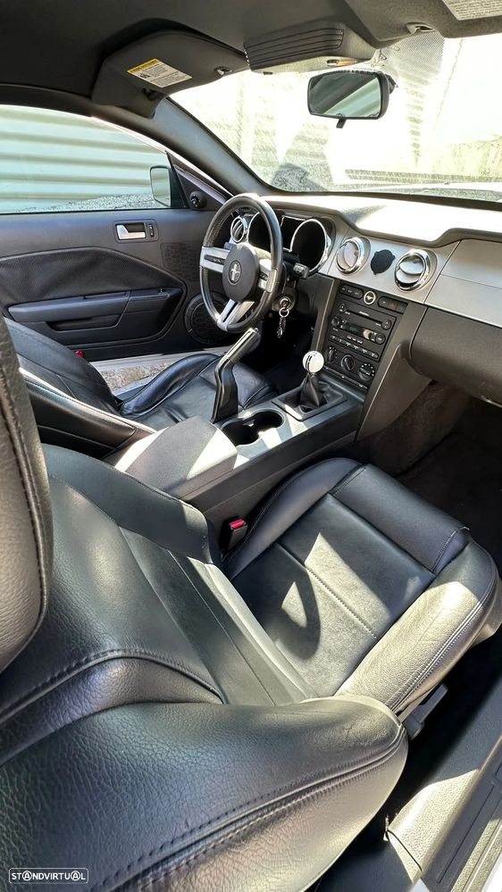 Ford Mustang - 7