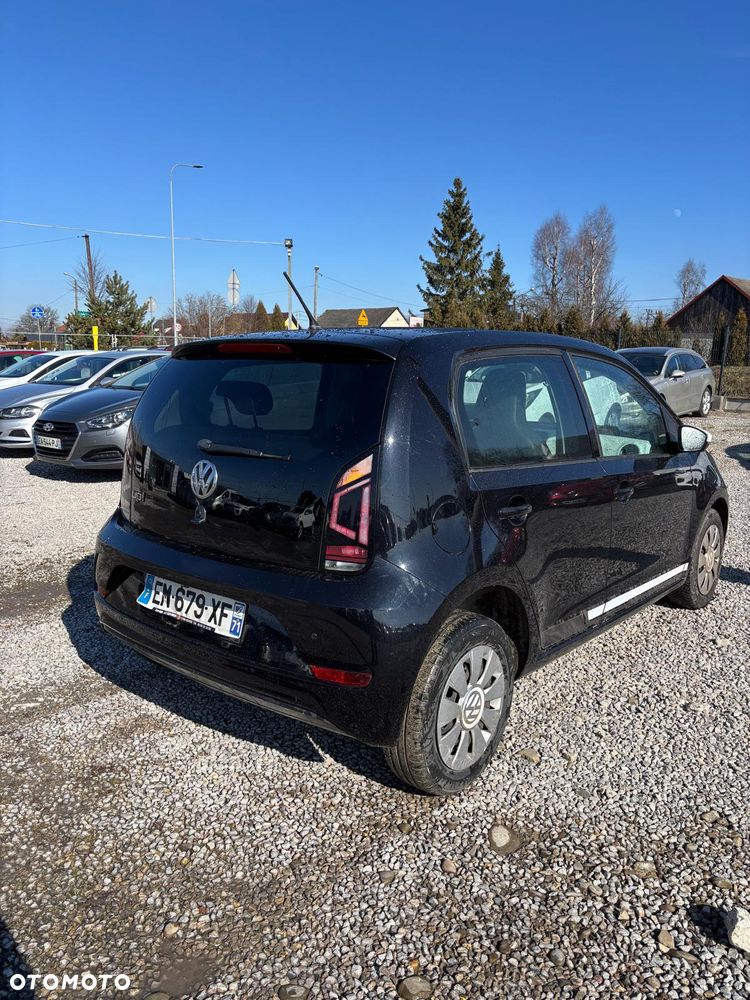 Volkswagen up! move - 3