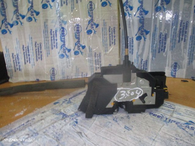 Fecho FEC3704 NISSAN JUKE 2015 TE 3 PINOS NISSAN JUKE 1 FASE 2 2015 1.2I 115CV 5P BRANCO TE 3 PINOS - 3