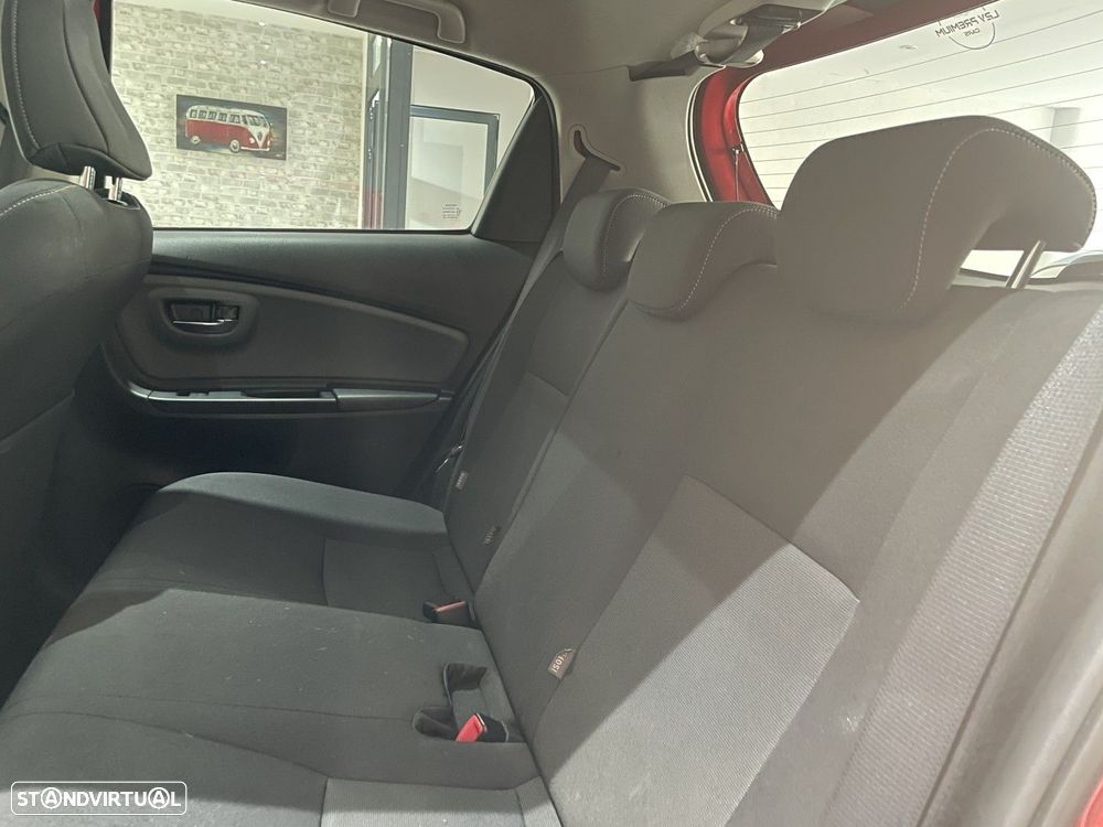 Toyota Yaris 1.5 HSD Sport+P.Techno - 25