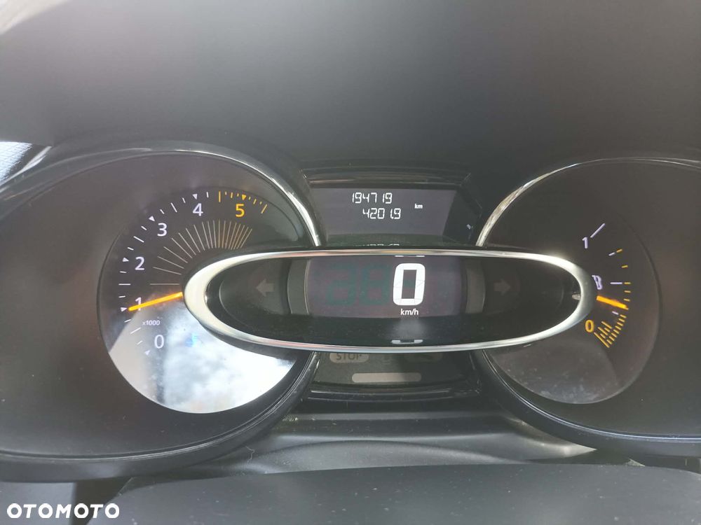 Renault Clio - 21