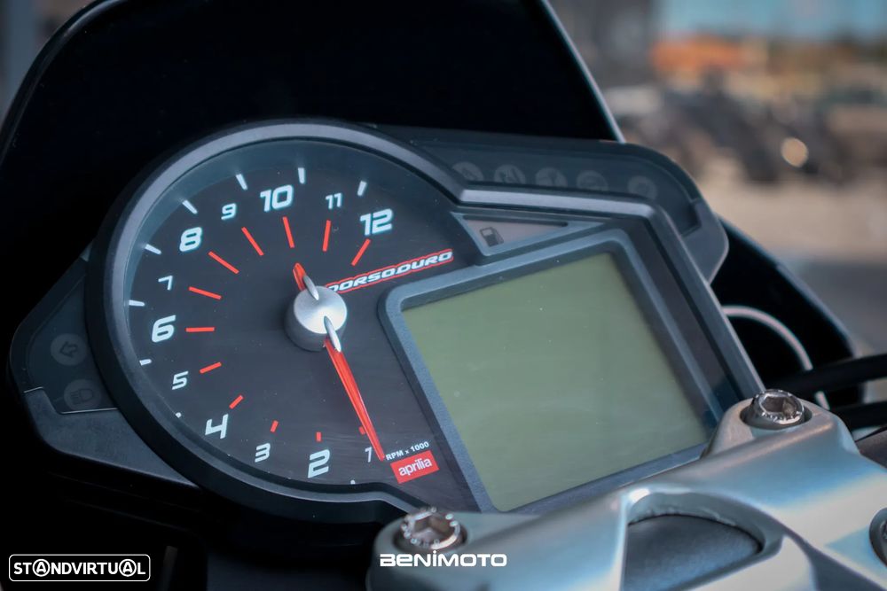 Aprilia Dorsoduro Factory 750 - 14