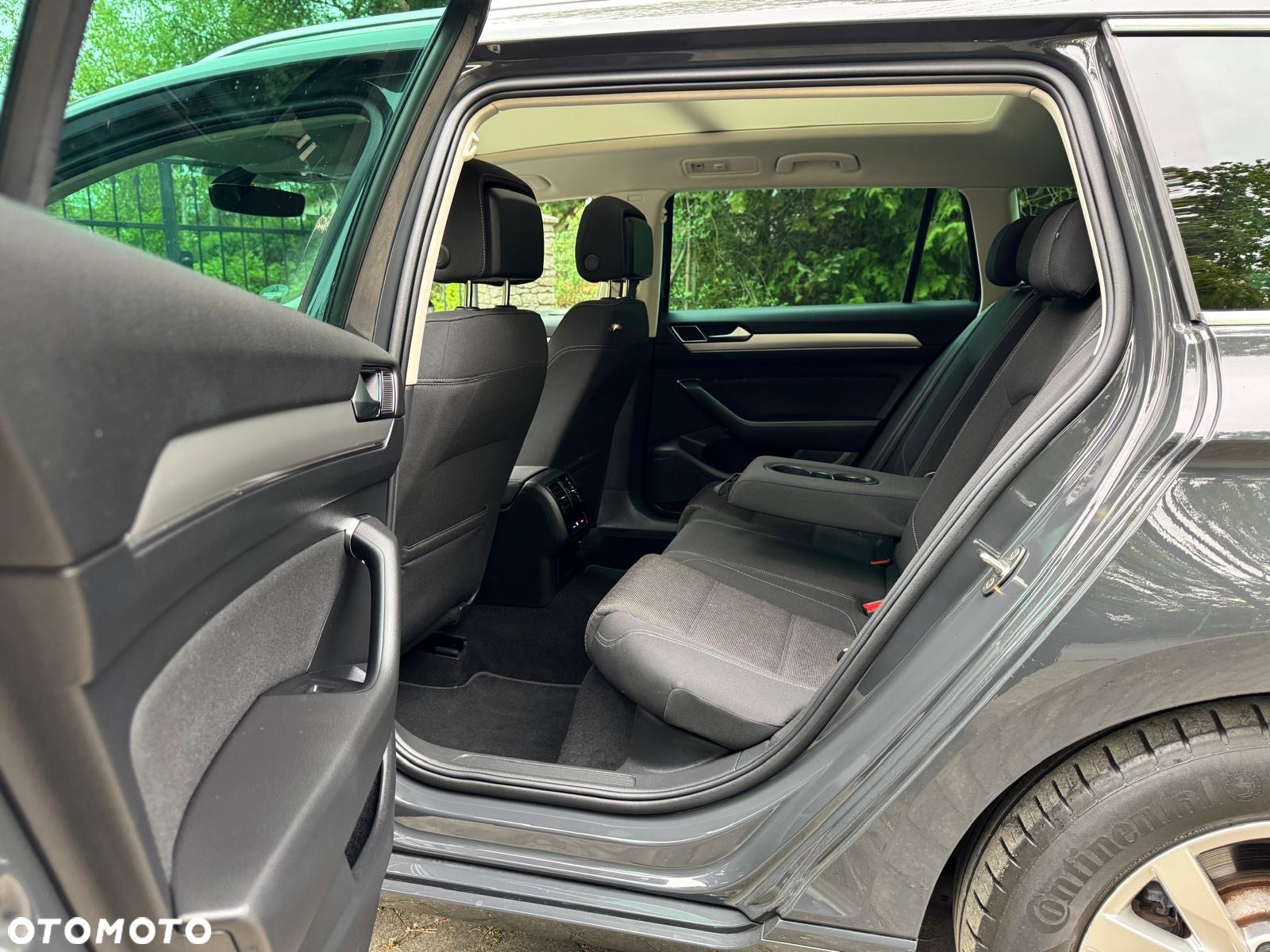 Volkswagen Passat Variant 1.5 TSI OPF DSG Elegance - 28