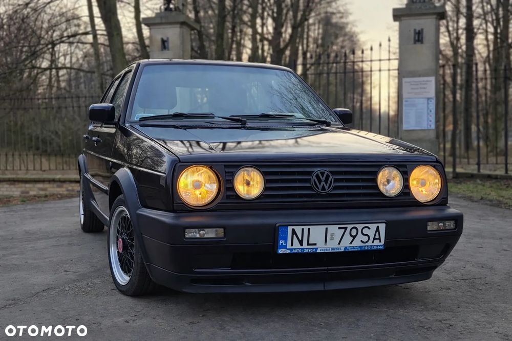 Volkswagen Golf 1.8 - 2