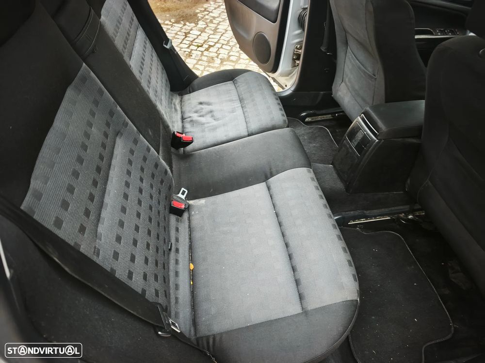 VW Passat Variant 1.9 TDi Conf.Plus 6V - 17