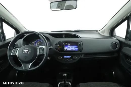 Toyota Yaris 1.5 VVT-i HSD Bi-Tone G&B - 9