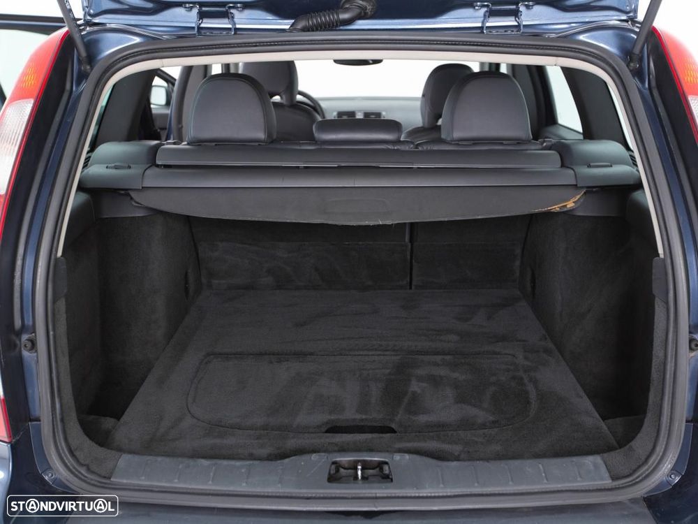 Volvo V50 — fotografia 10