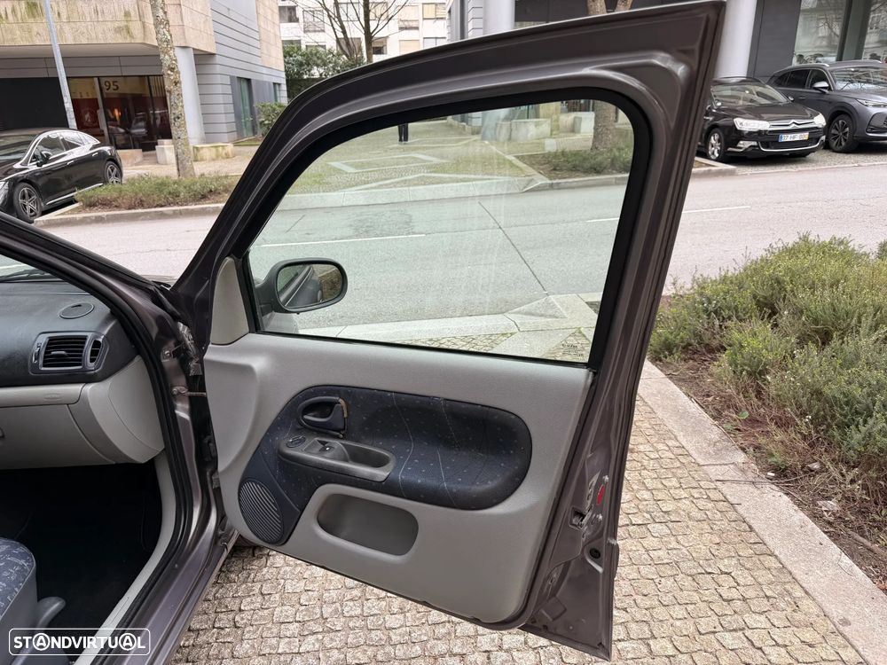 Renault Clio 1.2 16V Extreme - 17