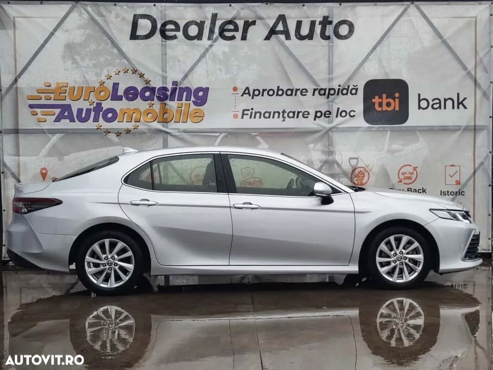 Toyota Camry 2.5 Hybrid Business - 4