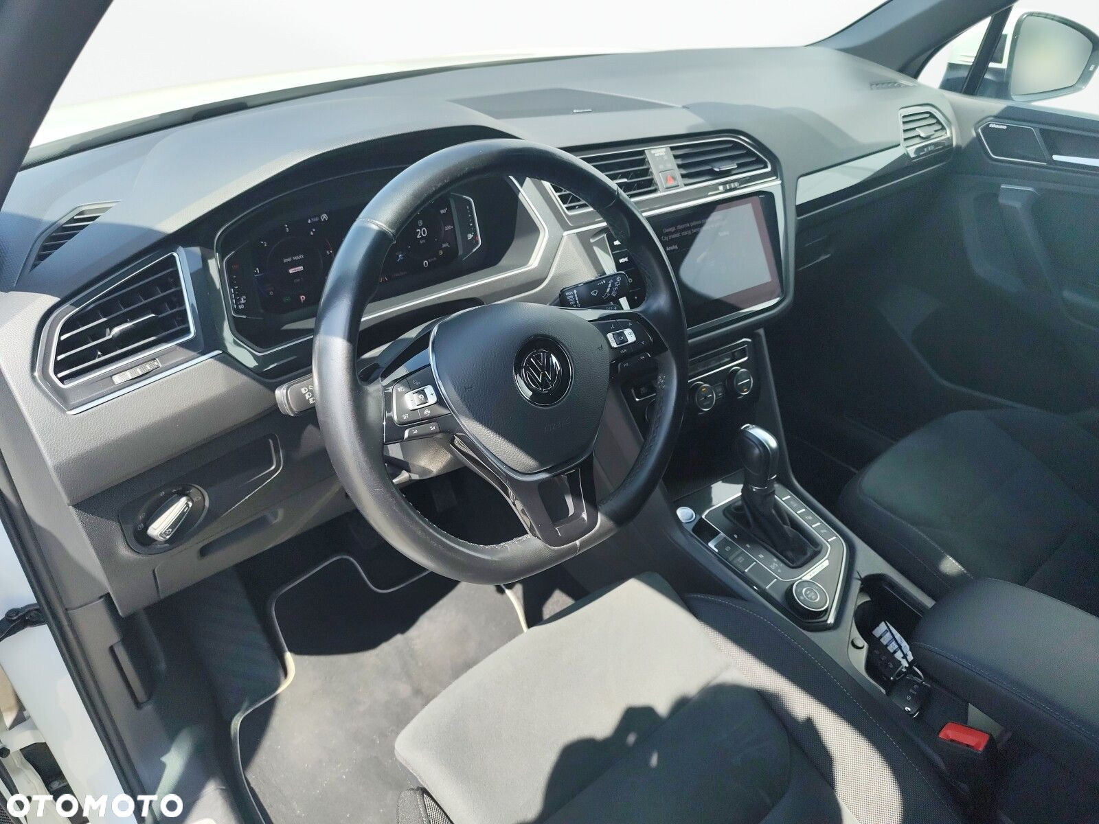 Volkswagen Tiguan - 8