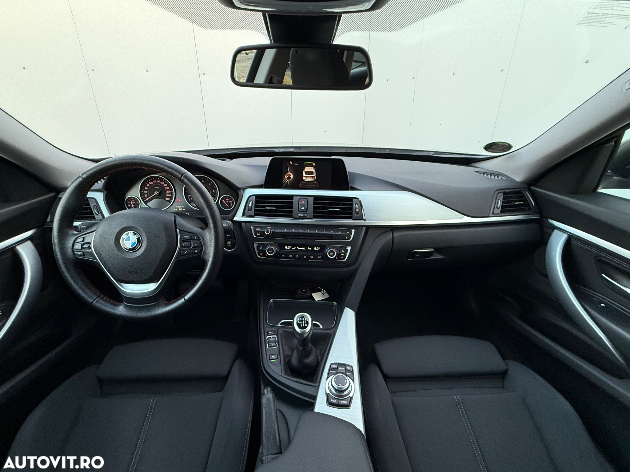 BMW Seria 3 320d Sport Line - 10