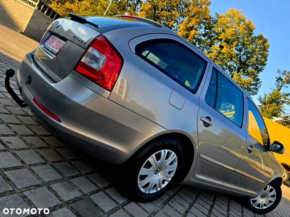 Skoda Octavia Combi 2.0 TDI Ambiente - 5