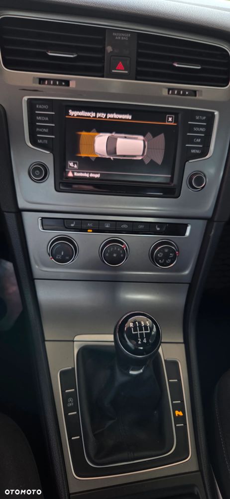 Volkswagen Golf 1.6 TDI BMT Highline - 24