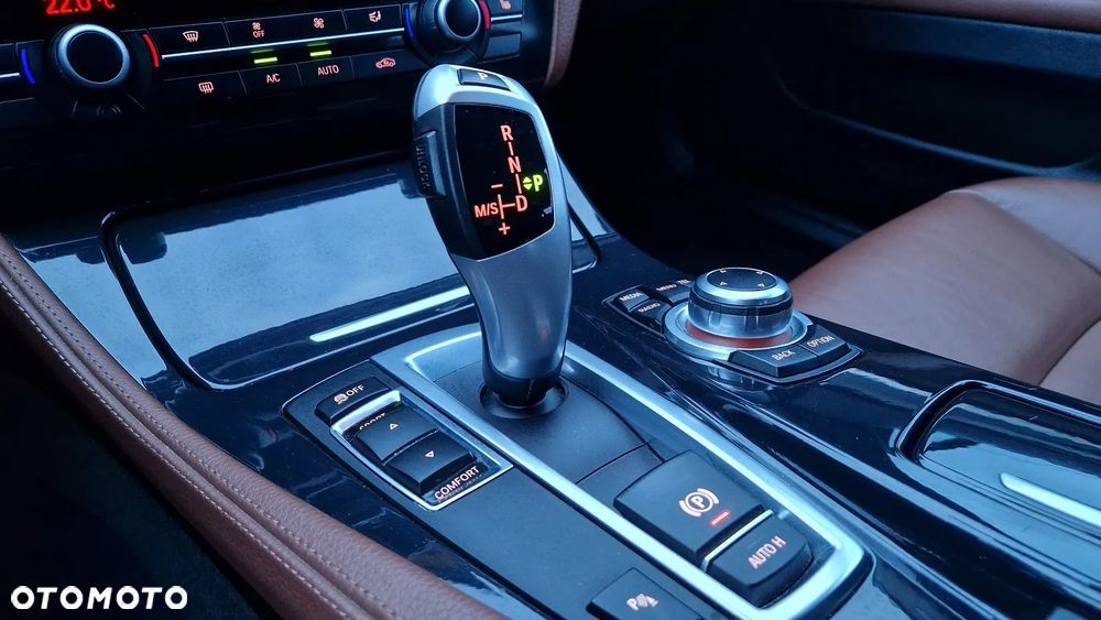 BMW Seria 5 520d Sport-Aut - 14