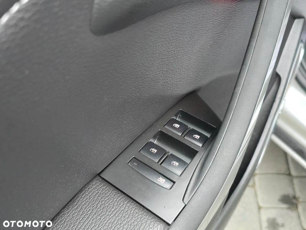 Opel Astra 1.4 Turbo Cosmo - 22