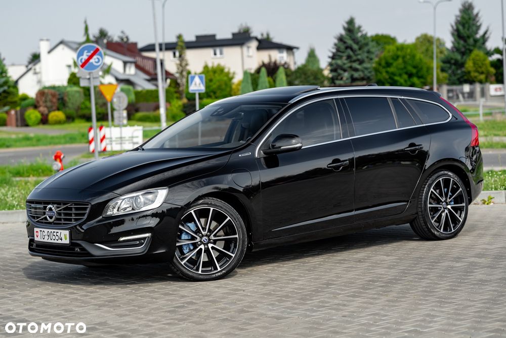 Volvo V60 D6 AWD Plug-in Hybrid Summum - 6