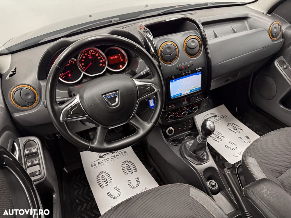 Dacia Duster 1.6 SCe 4WD SL Orange - 23