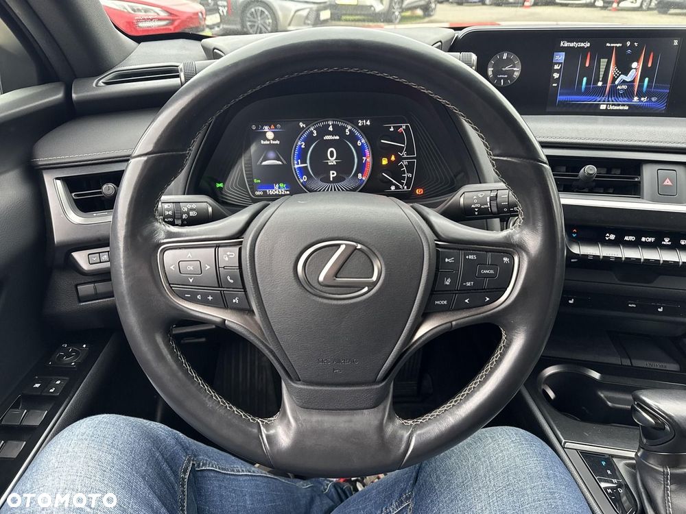Lexus UX - 7
