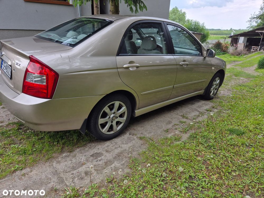Kia Cerato - 8