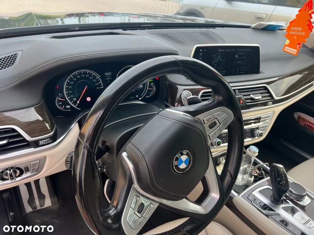 BMW Seria 7 740d xDrive - 12