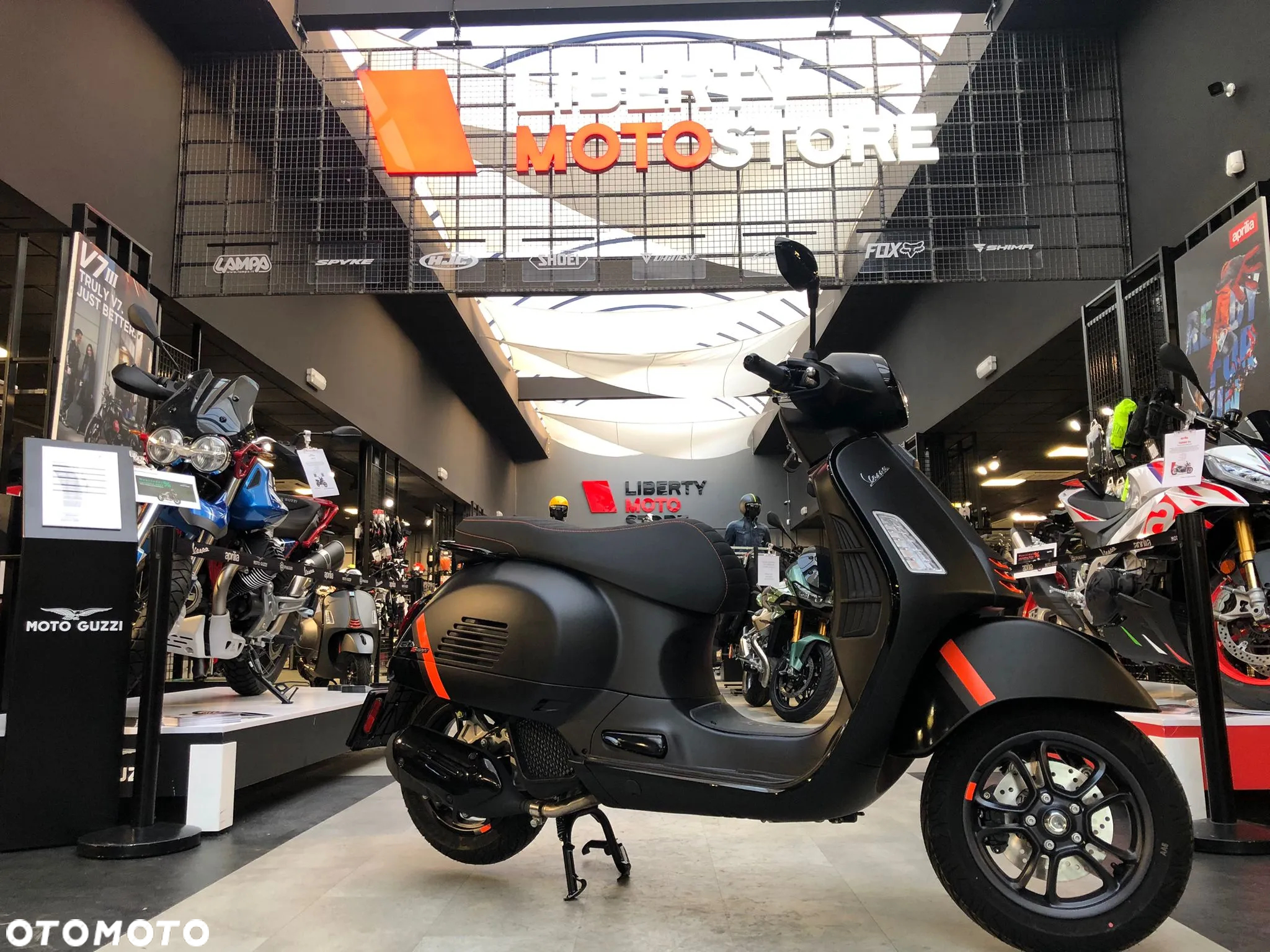 Vespa GTS - 8